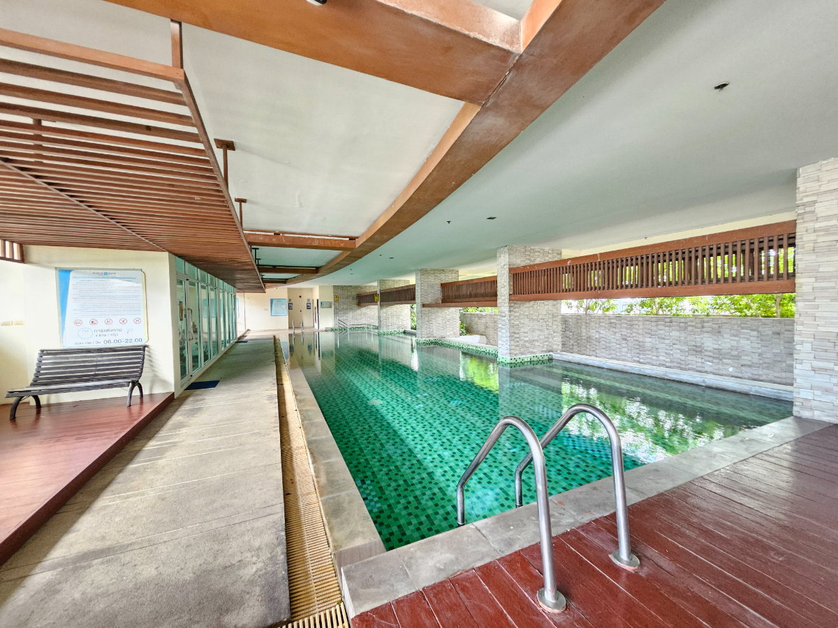 picture High Floor, Nice View, Walk to MRT! - 14/15