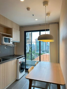 🏙️✨ FOR RENT: IDEO O2 📩 Interested in this room? Screenshot or copy the link and send us via Line for more details & room viewing.
