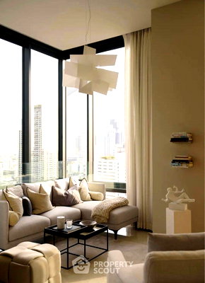 Condos for rent : 21st-Floor 2-BR At Ashton Silom, 300m To BTS Chong Nonsi (ID 3187245)