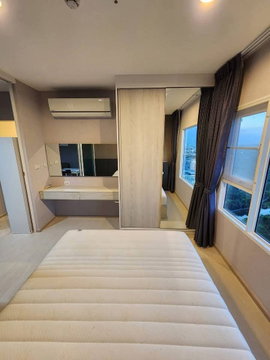 Condo for rent: Aspire Erawan, 21st floor, fully furnished, brand new condition, ready to move in. Close to BTS Erawan station