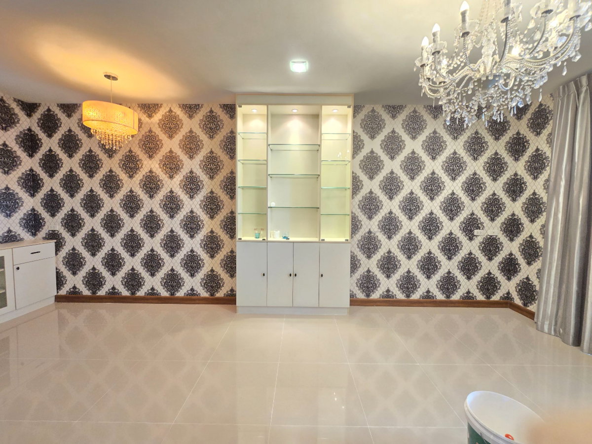 รูป ทาวน์โฮม ตกแต่งรีโนเวทใหม่ ม. โกลเด้น ทาวน์ วัชรพล-สุขาภิบาล 5 Gloden Town Watcharapol ถนนสุขาภิบาล5 แขวงออเงิน เขตสายไหม - รูปที่ 7/27