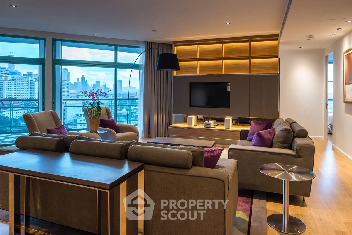 picture 250 Sqm 4-BR Chatrium Riverside Condominium Near BTS Saphan Taksin (ID 3184586) - 15/33
