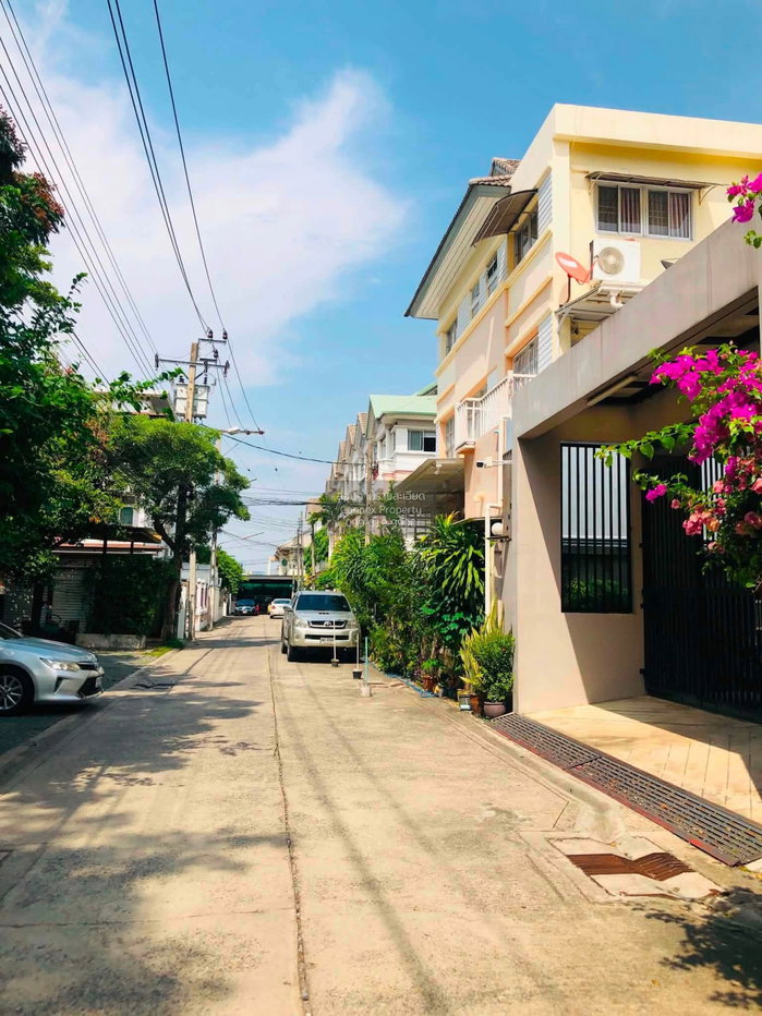รูป ขายทาวน์เฮ้าส์/ทาวน์โฮม  มณีวรรณ พาร์ค MRT-โชคชัย 4 (สายสีเหลือง) ลาดพร้าว เขต ลาดพร้าว กรุงเทพ CX-165376 ✅ ทักไลน์ @connexproperty ตอบทันที ทีมงานมืออาชีพ ✅ - รูปที่ 2/11