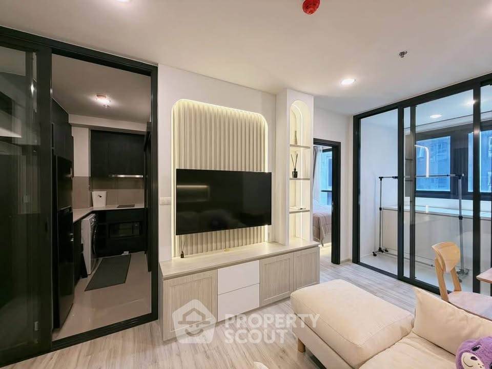picture 100m To MRT Huai Khwang | 1-BR At XT Huaikhwang (ID 3188206) - 1/16