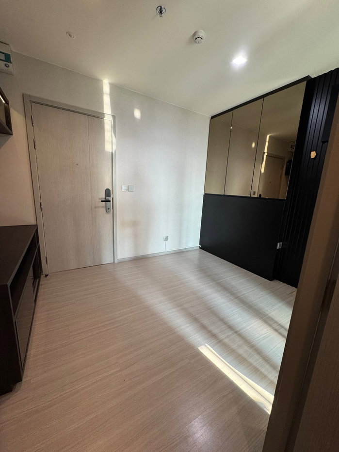 รูป [VR0676] 🔥 ขาย 3.79 ล้าน / เช่า 18,000/เดือน | Life Sukhumvit 62 ชั้น 9 ขนาด 30 ตร.ม. 1 นอน Built-in สวย เพียง 200m ถึง BTS บางจาก! 🔥 - รูปที่ 6/15