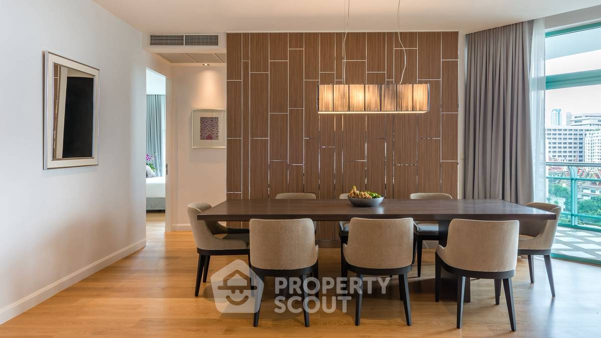 picture 250 Sqm 4-BR Chatrium Riverside Condominium Near BTS Saphan Taksin (ID 3184586) - 19/33