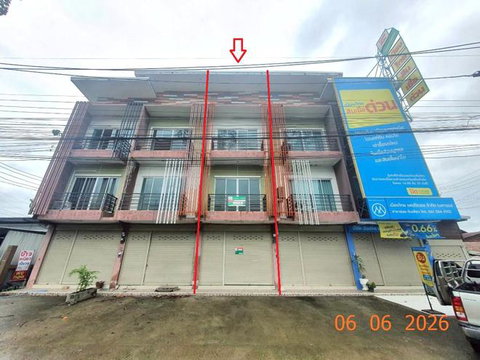 SHOP HOUSE 21.3 Sq.w. Saraphi Chiang Mai for 3M