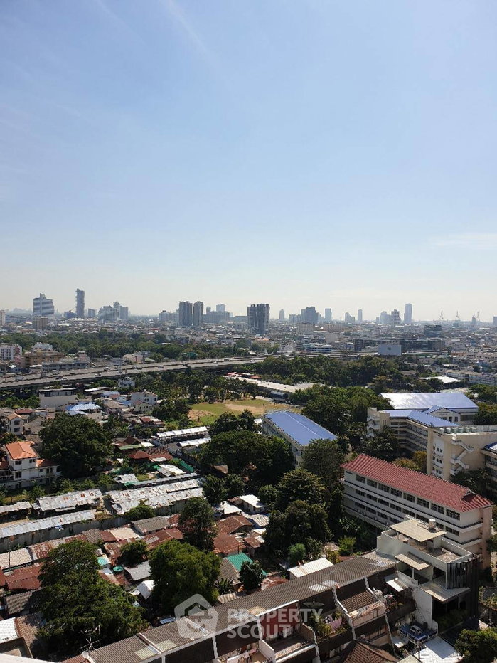 picture Great Value 15th-Floor 1-BR Rhythm Sathorn Near BTS Saphan Taksin (ID 402745) - 2/7