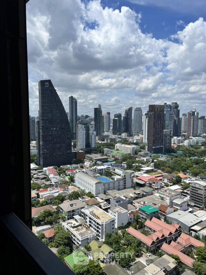 รูป คอนโด 1 ห้องนอน Oka Haus สุขุมวิท 36 ชั้น 31 ขนาด 35 ตร.ม. ใกล้ BTS ทองหล่อ (ID 1408369) - รูปที่ 2/8