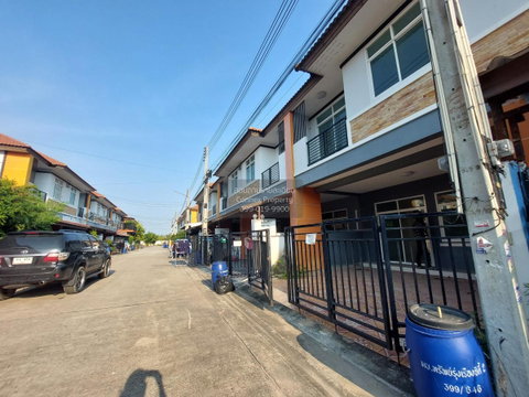 For Sale Townhouse/Townhome , Thrap Rung Ruang City 2 , Ban Kao , Phan Thong , Chon Buri , CX-118699 ✅ Live chat with us ADD LINE @connexproperty ✅