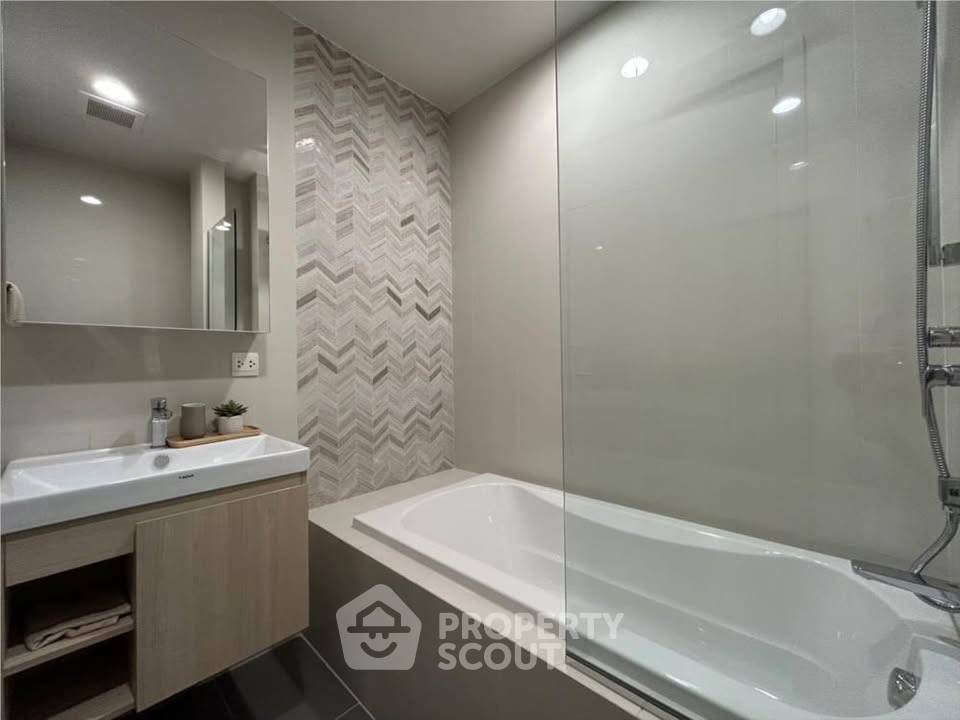 picture 38th-Floor 1-BR Oka Haus Sukhumvit 36 Near BTS Thong Lor (ID 3188072) - 3/17