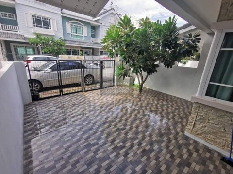 For Sale Townhouse/Townhome , Bristol Park Pattaya , Huai Yai , Bang Lamung , Chon Buri , CX-157759 ✅ Live chat with us ADD LINE @connexproperty ✅