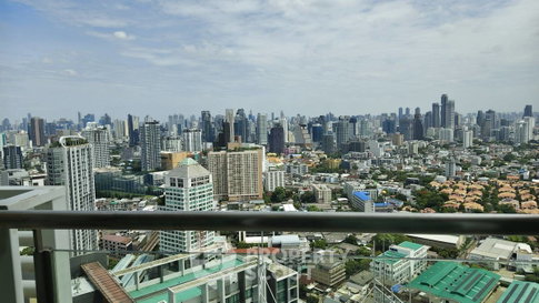 คอนโด 2 ห้องนอน ชั้น 41 Sky Walk Residences ใกล้ BTS พระโขนง 200 ม. (ID 3187210)