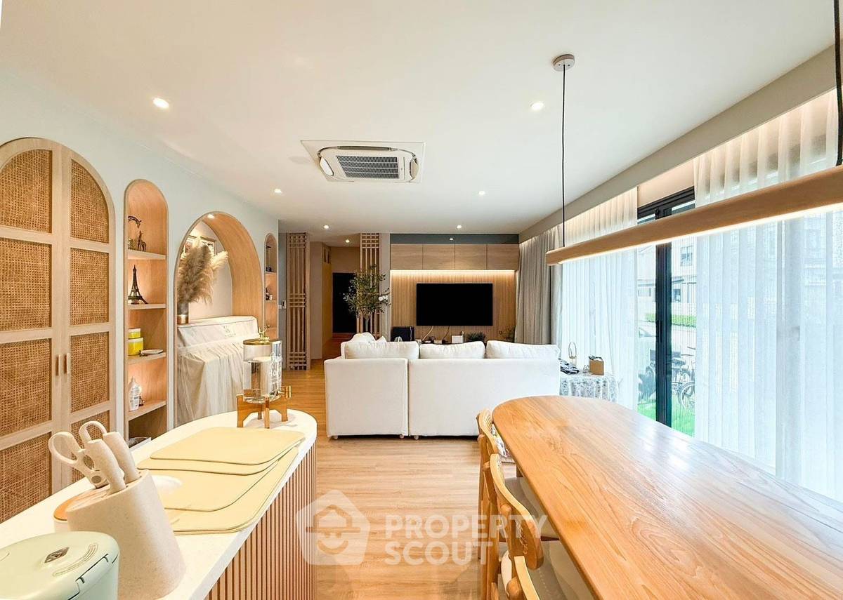 รูป บ้าน 5 ห้องนอน ขนาด 290 ตร.ม. โครงการ Pimnara Srinakarin - Bangna (ID 2217405) - รูปที่ 2/27