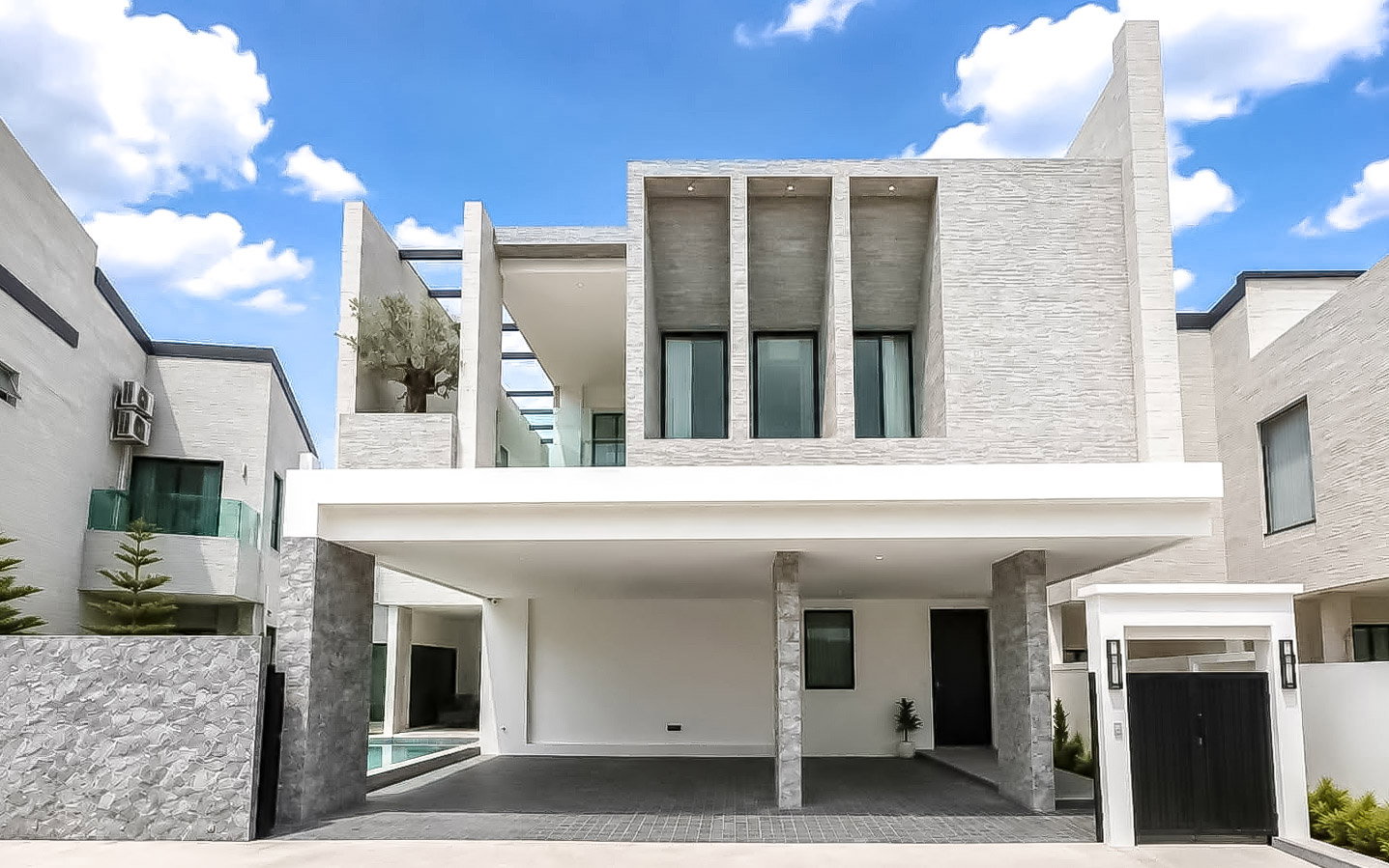 High End Pool Villa for Sale Huay Yai East Pattaya 5 Bed