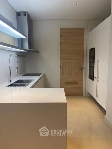 picture 2-BR Condo For Rent, Sindhorn Residence, 22nd Floor Near BTS Ratchadamri (ID 2831050) - 4/23