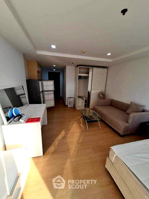 คอนโดให้เช่า : ใกล้ BTS นานา 200 ม. | คอนโด 1 ห้องนอน The Trendy Condominium (ID 3188827)