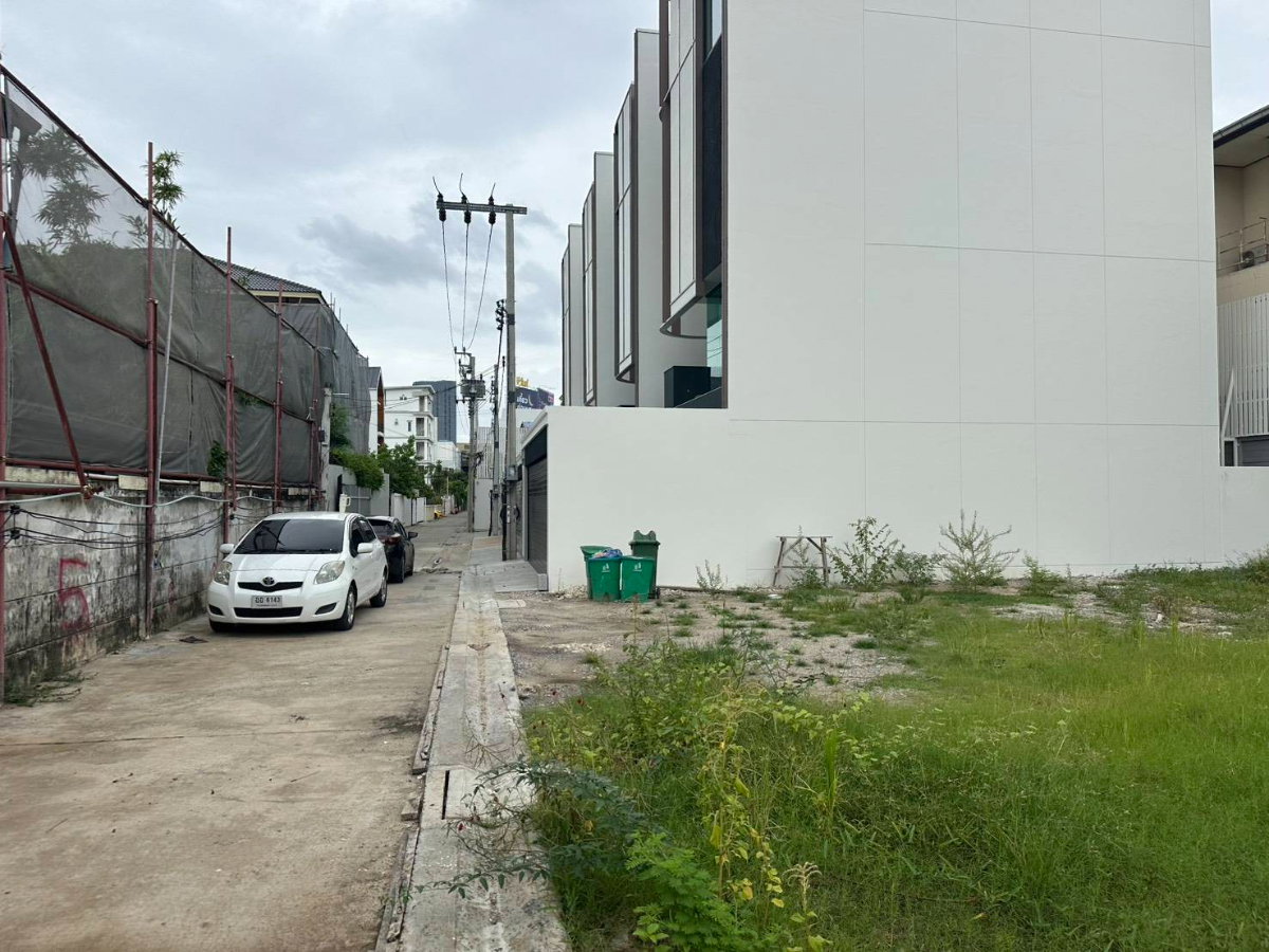 รูป SAI131🔥 ที่ดินทำเลหายาก อารีย์–พระราม 6 เหมาะสำหรับคนที่อยากสร้างบ้านเอง - รูปที่ 3/6