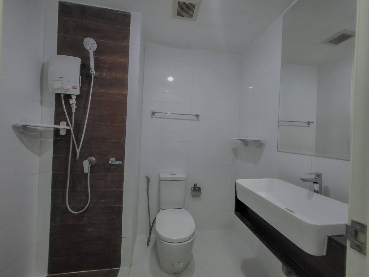 picture Condo for sale: A Space Me Sukhumvit 77. near BTS On Nut and MRT Sri Nut. 28.5 sq.m. unit on the 6th floor, Building B. - 8/14