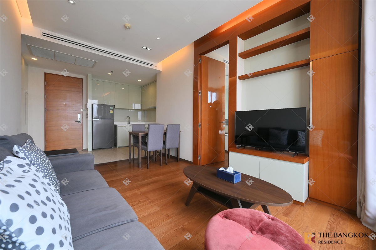 picture The Address Sukhumvit 28 near BTS Phrom Phong Move-in Ready, Just Bring Your Stuff - 5/10