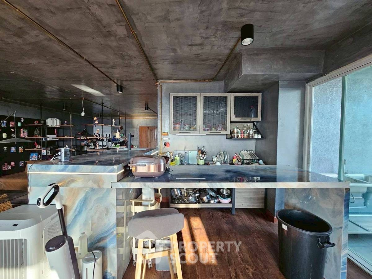 picture 275 Sqm 2-BR Unity Tower Condominium For Sale (ID 3048336) - 3/6