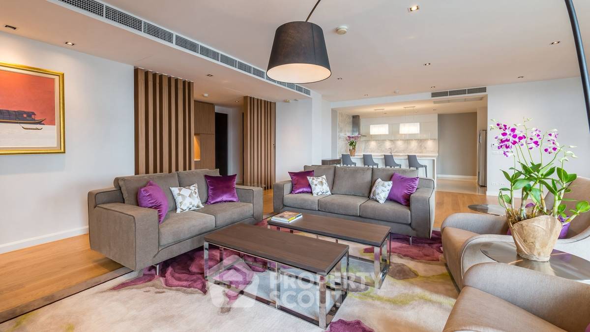 picture 250 Sqm 4-BR Chatrium Riverside Condominium Near BTS Saphan Taksin (ID 3184586) - 22/33