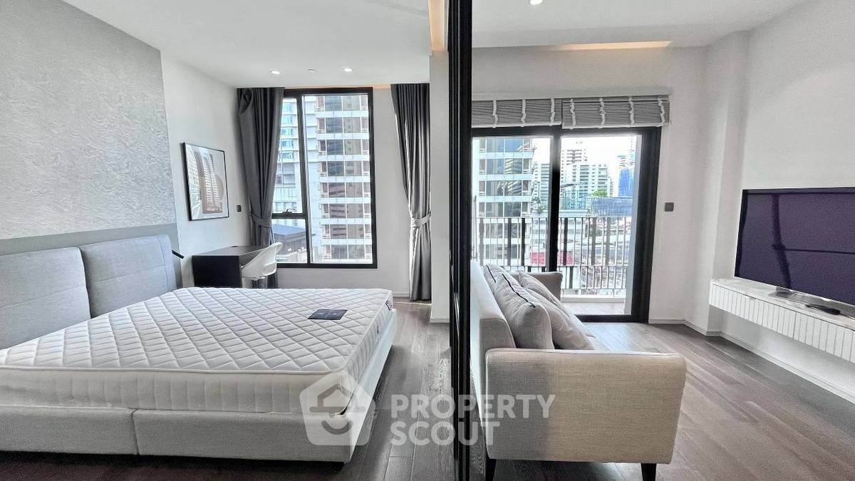 picture 100m From MRT Sukhumvit | 1-BR Muniq Sukhumvit 23 (ID 3187270) - 2/8
