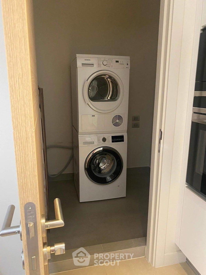 picture 2-BR Condo For Rent, Sindhorn Residence, 22nd Floor Near BTS Ratchadamri (ID 2831050) - 14/23