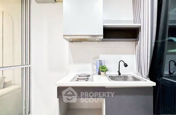 picture 1-BR Condo At The Base Sukhumvit 77 Near BTS On Nut (ID 3108470) - 3/6