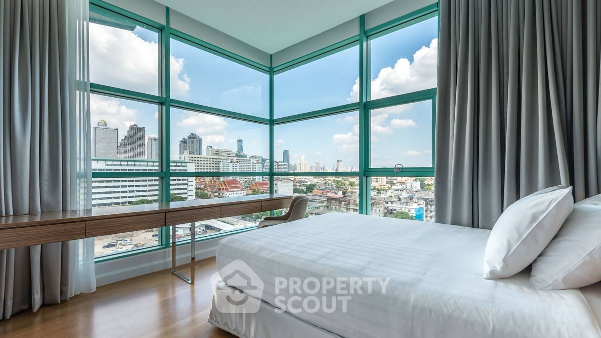 picture 250 Sqm 4-BR Chatrium Riverside Condominium Near BTS Saphan Taksin (ID 3184586) - 8/33