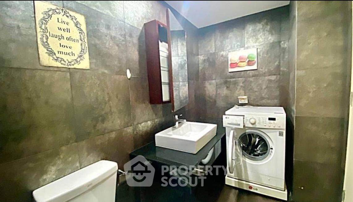 picture 2-BR Voque Sukhumvit 16 Near MRT Queen Sirikit (ID 2107013) - 4/7
