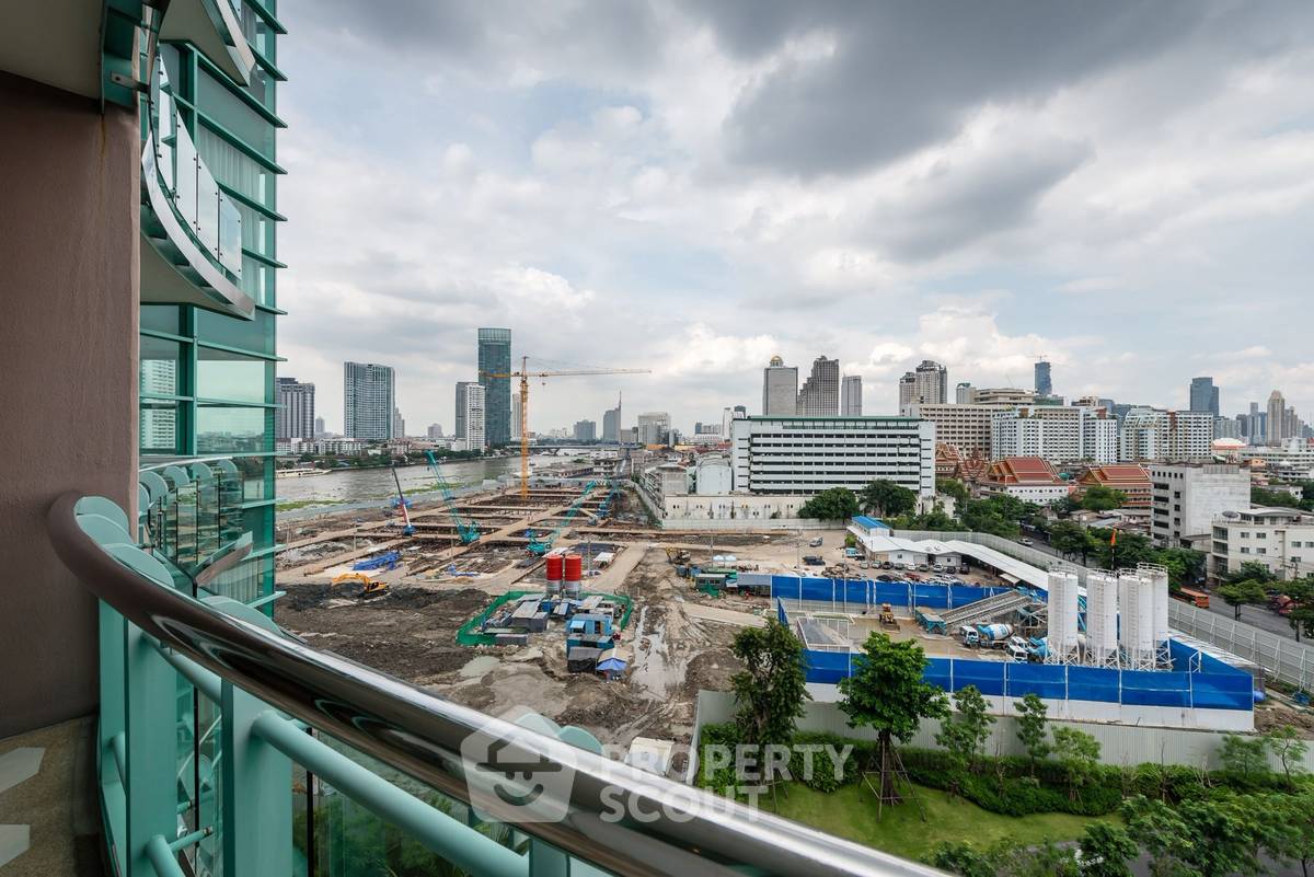 picture 250 Sqm 4-BR Chatrium Riverside Condominium Near BTS Saphan Taksin (ID 3184586) - 2/33