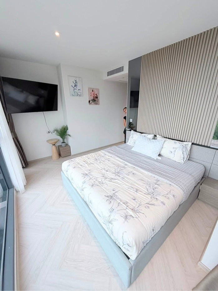 picture Condo for Rent Pratumnak • 3-Minute Walk to Beach • 2 Bedroom Sea View - 1/9