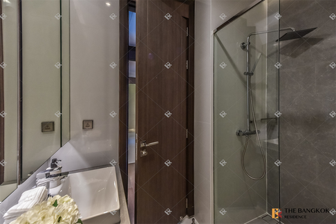 Q1 Sukhumvit คอนโด Luxury ราคาพิเศษ ใกล้ BTS สถานีนานา