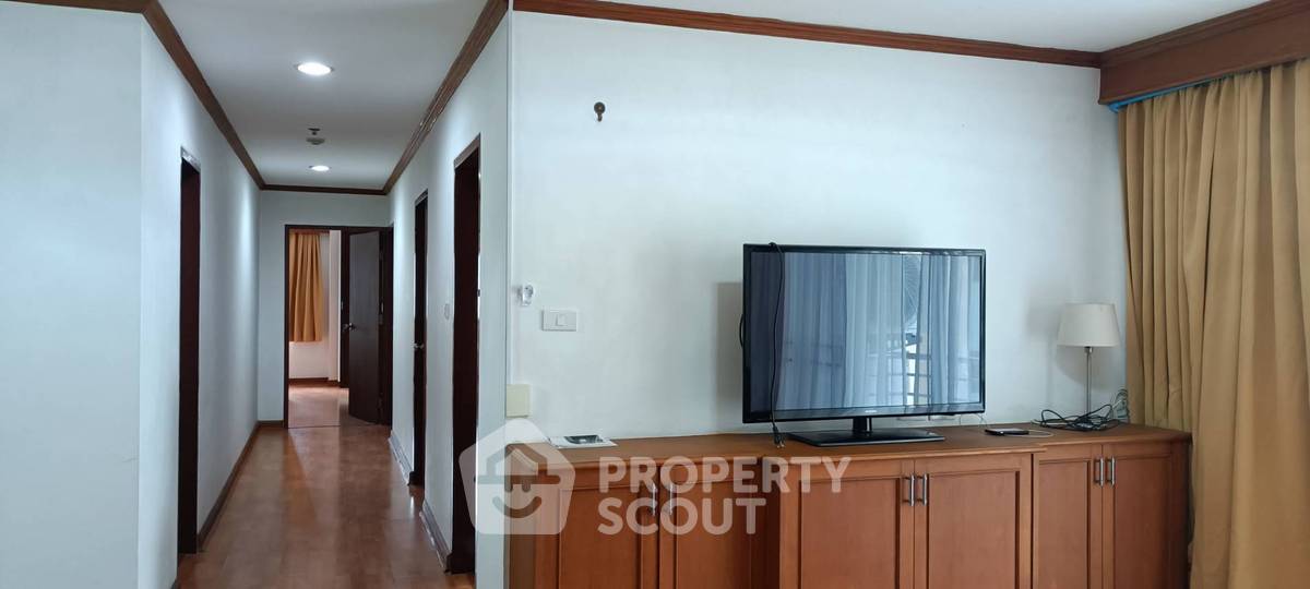 รูป คอนโด 3 ห้องนอน ชั้น 15 Top View Tower Condominium ใกล้ BTS ทองหล่อ (ID 358630) - รูปที่ 2/5