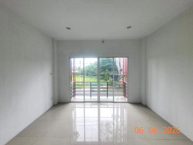 picture SHOP HOUSE 21.3 Sq.w. Saraphi Chiang Mai for 3M - 12/41
