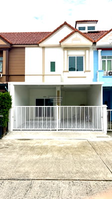 Townhouses for sale Pathumthani : For Sale Townhouse/Townhome  , Baan Mantakarn Rangsit Lamlukka Khlong 4 , wide frontage , newly renovated , Lat Sawai , Lam Luk Ka , Pathum Thani , CX-167572 ✅ Live chat with us ADD LINE @connexproperty ✅