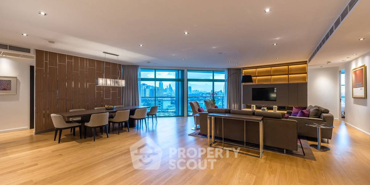 picture 250 Sqm 4-BR Chatrium Riverside Condominium Near BTS Saphan Taksin (ID 3184586) - 9/33