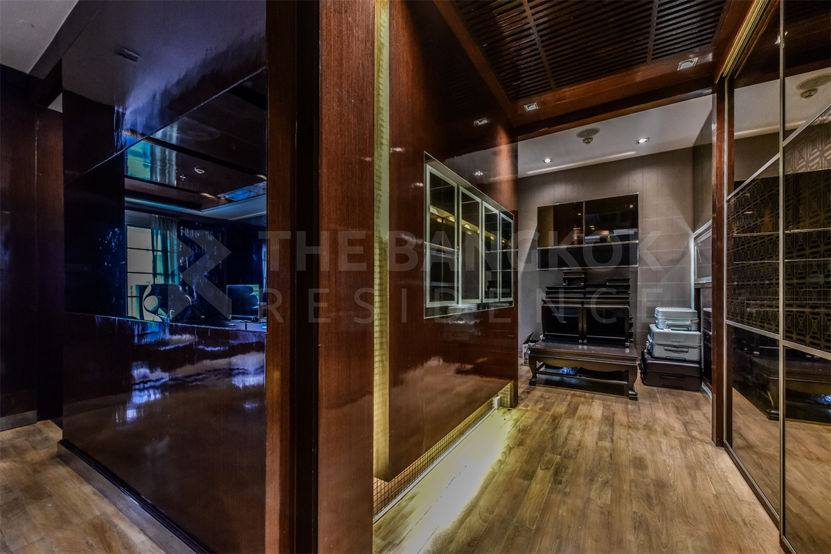 picture Convenient Travel, Great Value per Square Meter Baan Klang Krung Siam Pathumwan near Airport Rail Link Phaya Thai Station - 2/10