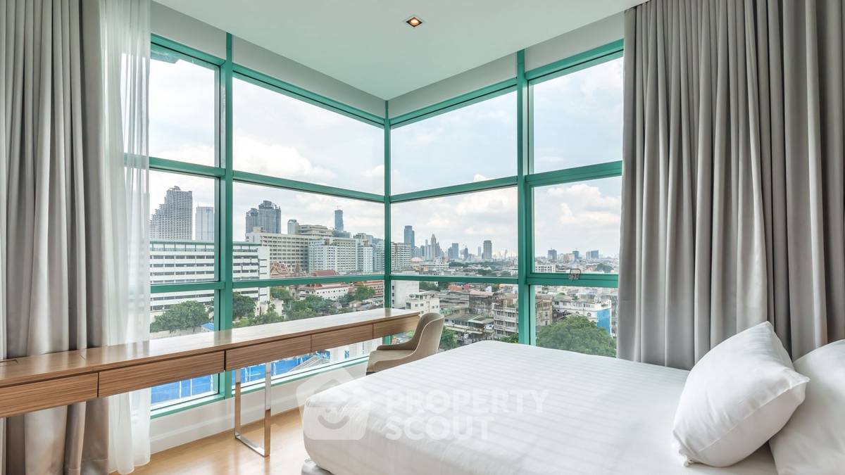 picture 250 Sqm 4-BR Chatrium Riverside Condominium Near BTS Saphan Taksin (ID 3184586) - 30/33