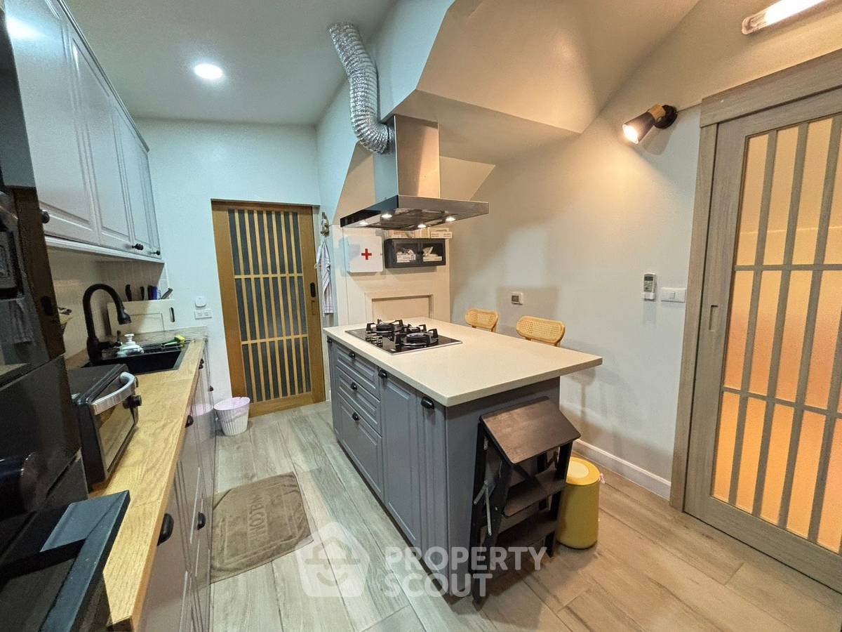 picture 5-BR 290 Sqm House At Pimnara Srinakarin - Bangna (ID 2217405) - 12/27