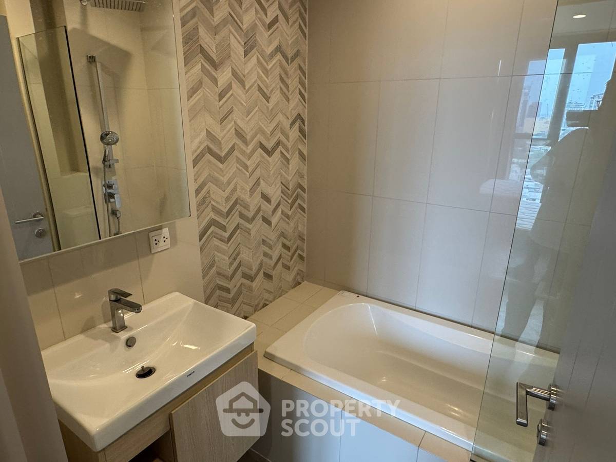 รูป ราคาคุ้มค่า 1 ห้องนอน Oka Haus Sukhumvit 36 ชั้น 20 ใกล้ BTS ทองหล่อ (ID 2248630) - รูปที่ 6/6