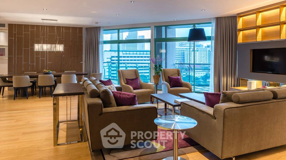 picture 250 Sqm 4-BR Chatrium Riverside Condominium Near BTS Saphan Taksin (ID 3184586) - 13/33