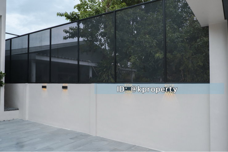รูป บ้านที่ไม่ได้ออกแบบมาแค่ให้ “คนอยู่” แต่คิดถึงสมาชิกสี่ขาด้วย นวมินทร์24 - รูปที่ 21/29