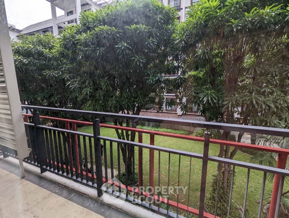 picture 200m To MRT Thailand Cultural Centre | 2-BR Amanta Ratchada (ID 1062484) - 7/11
