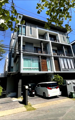 Home office for sale Lat Phrao Road : For Sale Homeoffice , B-Square Rama 9 - Mengjai , wide frontage , newly renovated , Wang Thong Lang , Wang Thong Lang , Bangkok , CX-158892 ✅ Live chat with us ADD LINE @connexproperty ✅