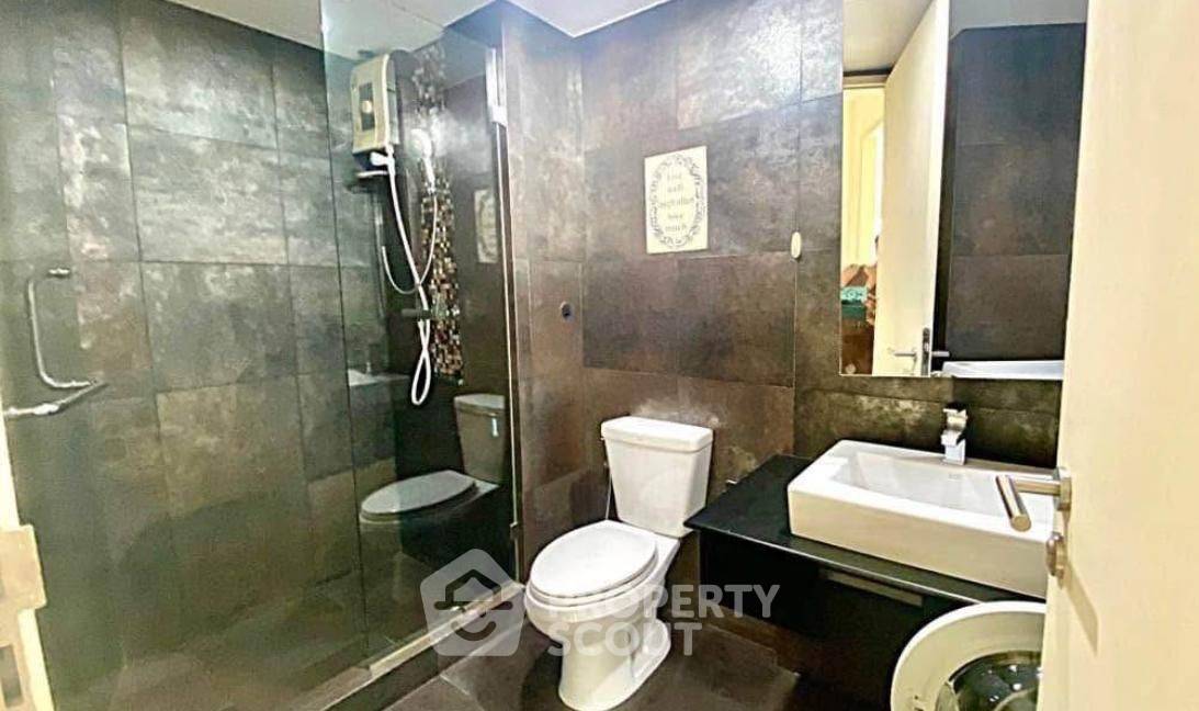 picture 2-BR Voque Sukhumvit 16 Near MRT Queen Sirikit (ID 2107013) - 3/7
