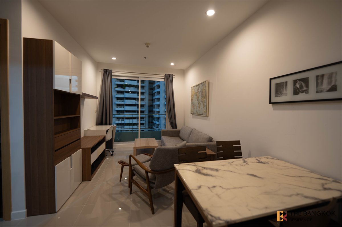 picture Surrounded by Facilities Circle Condominium - 2/10