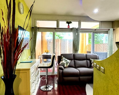 Condos for sale : 2 Bedroom Condo for Sale Jomtien Yacht Club Pattaya
