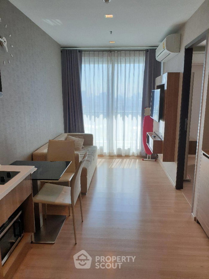 picture Great Value 15th-Floor 1-BR Rhythm Sathorn Near BTS Saphan Taksin (ID 402745) - 1/7